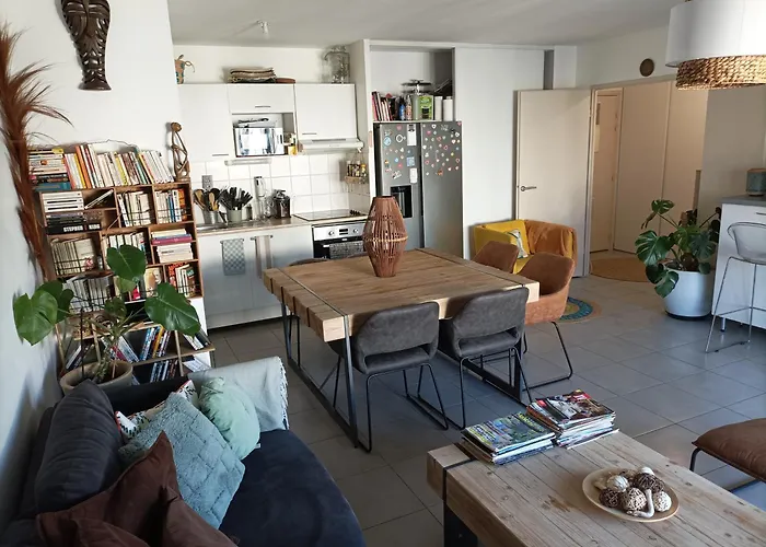 Rooftop A Le Lez Apartment